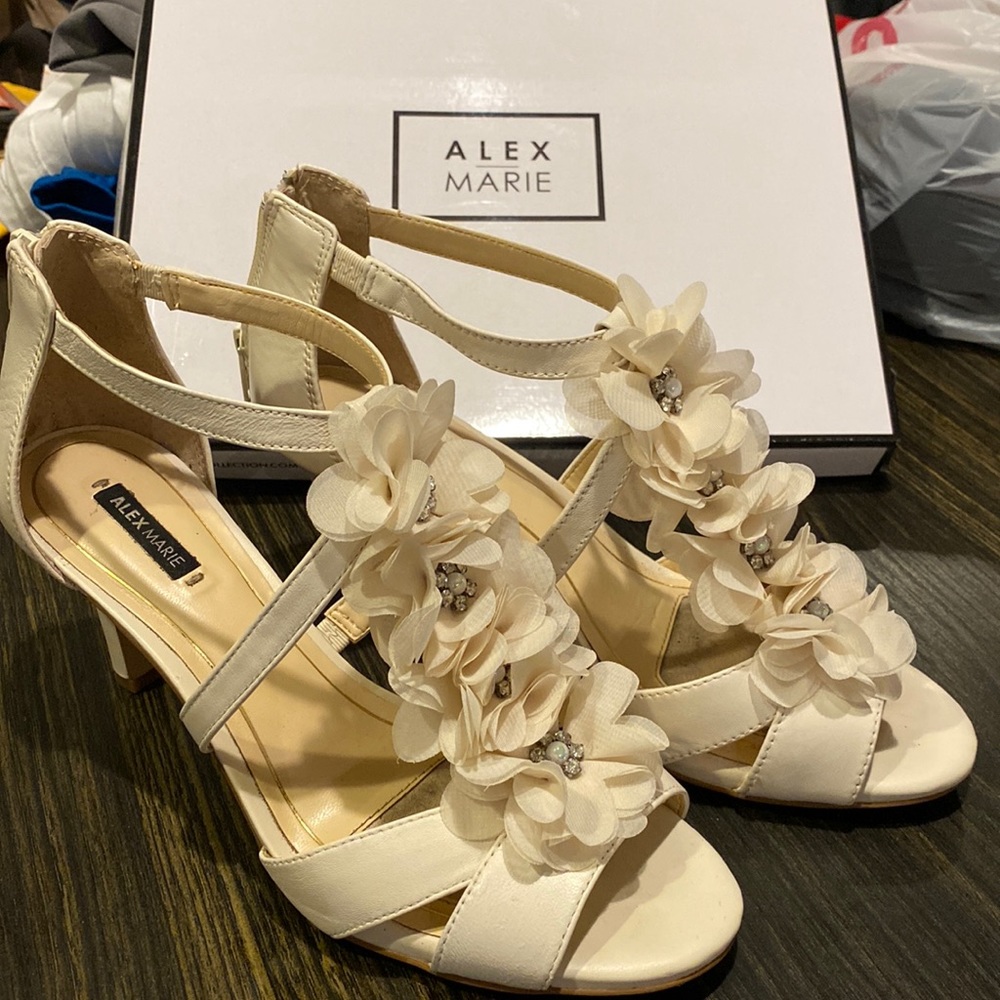 Alex Marie heels size 8